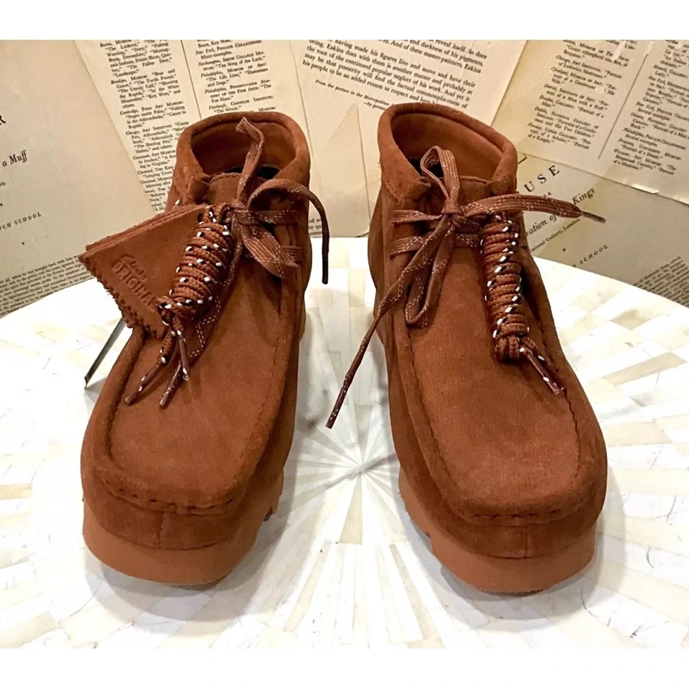 Anthropologie Clarks Wallabee Boots Mocha Bisque Suede Lace Up EVA Midsole - Picture 8 of 11